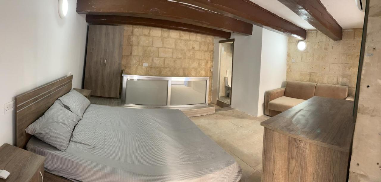 Traditional Townhouse In The Hearth Of Valletta 빌라 외부 사진